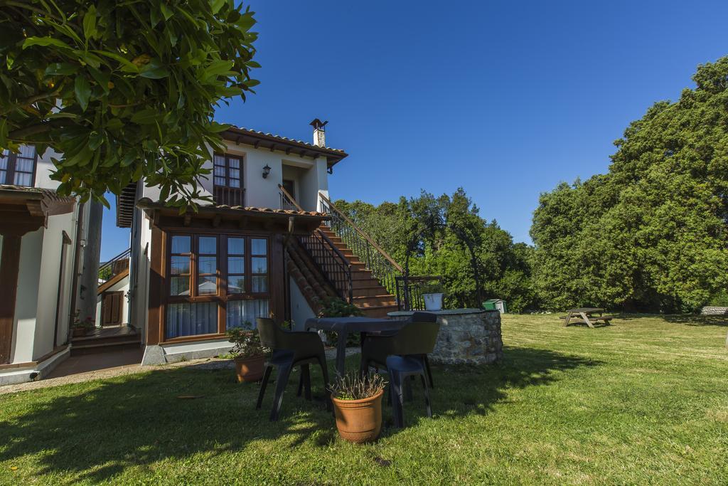 Villanueva de Pria Apartamentos Rurales Playa Del Canal المظهر الخارجي الصورة