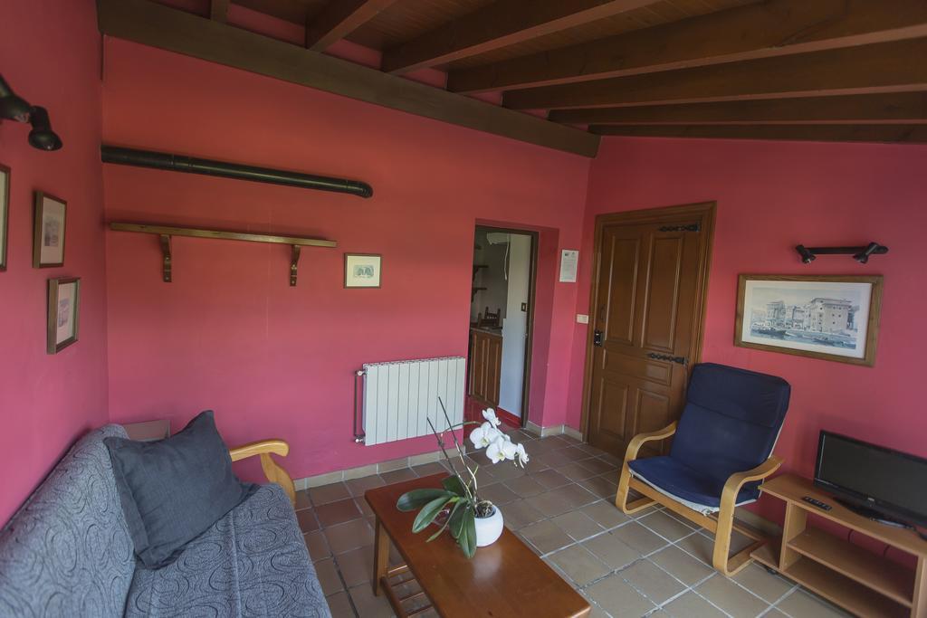 Villanueva de Pria Apartamentos Rurales Playa Del Canal المظهر الخارجي الصورة