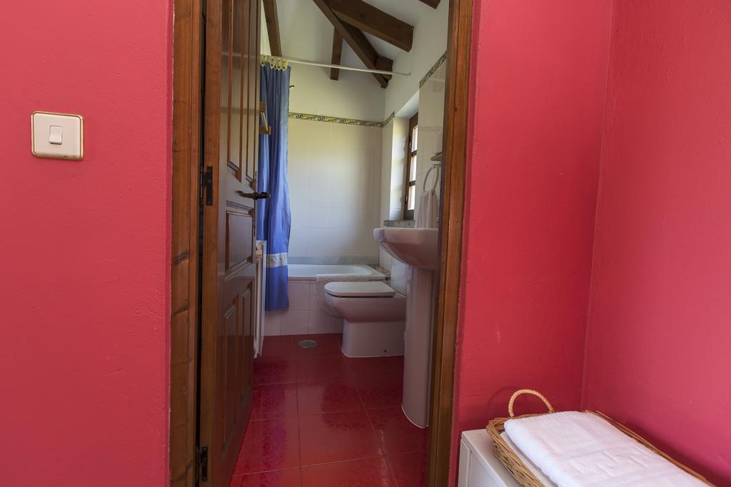 Villanueva de Pria Apartamentos Rurales Playa Del Canal المظهر الخارجي الصورة