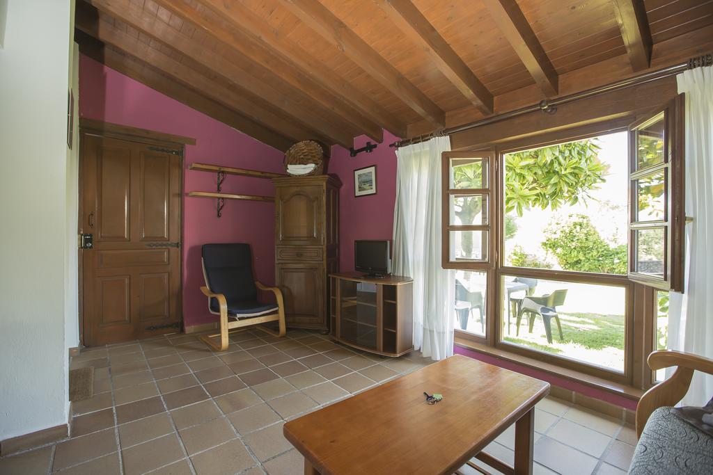 Villanueva de Pria Apartamentos Rurales Playa Del Canal المظهر الخارجي الصورة